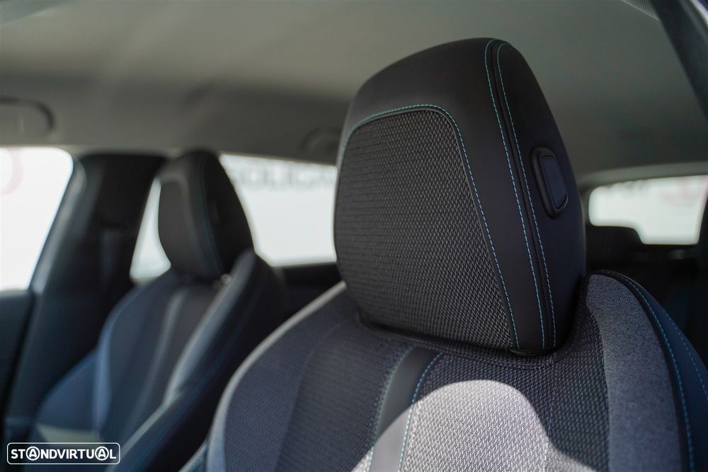 Peugeot 308 SW 1.2 PureTech Allure Pack EAT8 - 31