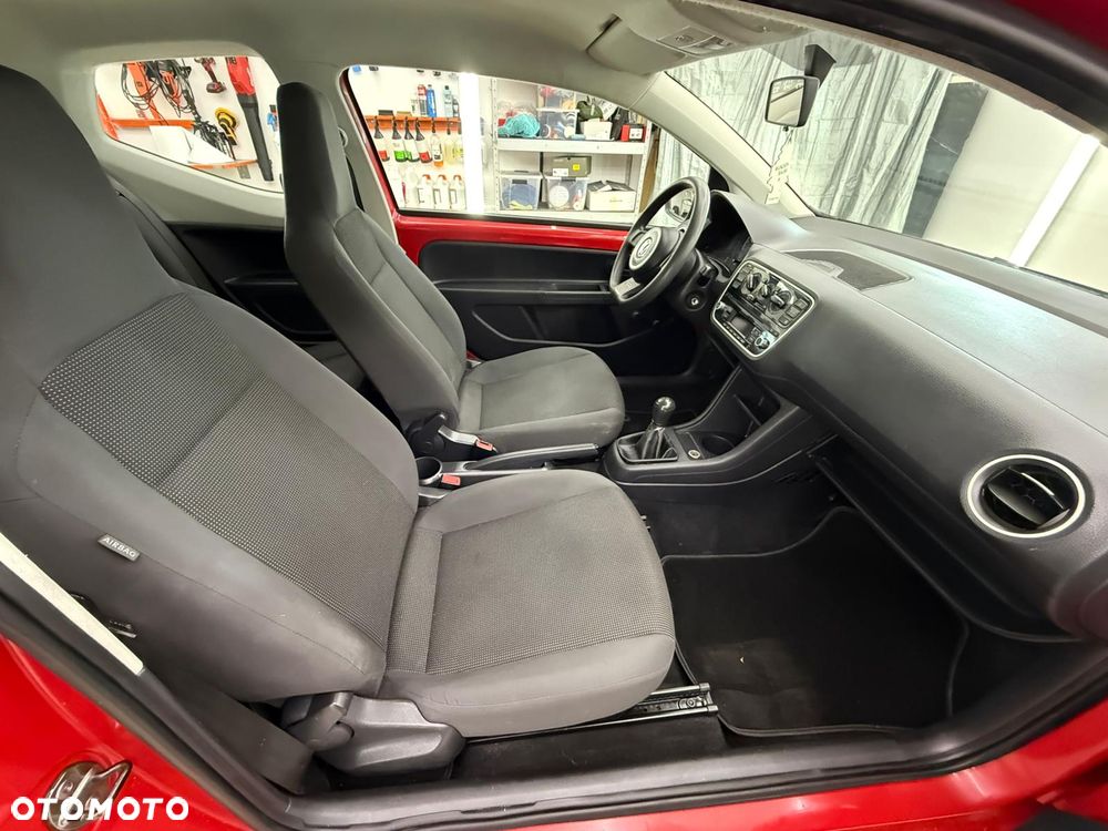 Volkswagen up! - 9