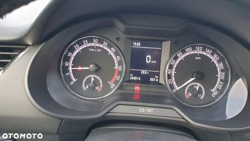 Skoda Octavia 1.6 TDI SCR Ambition - 11
