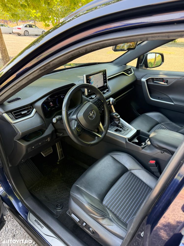 Toyota RAV4 - 9
