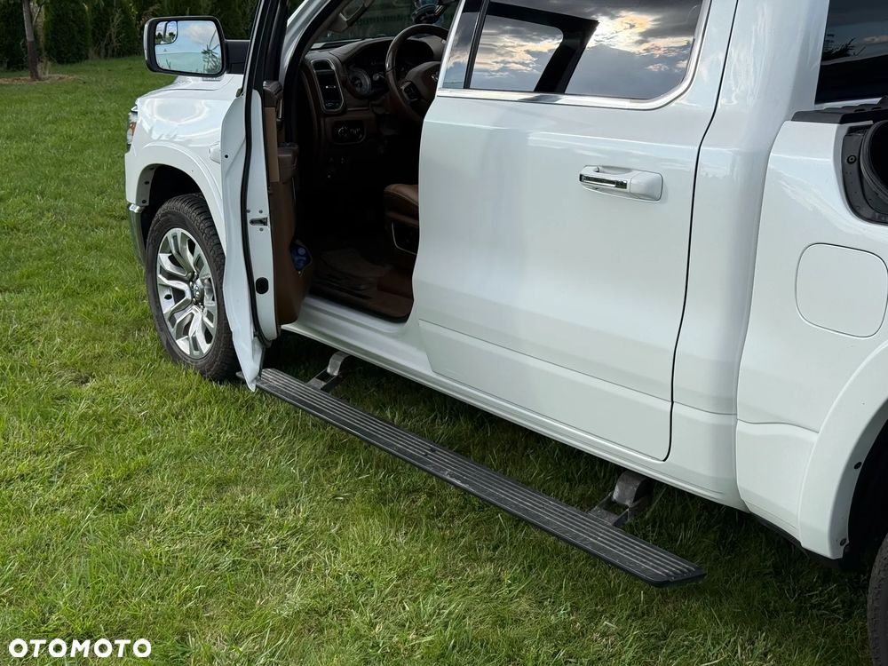 RAM 1500 Crew Cab Longhorn - 18