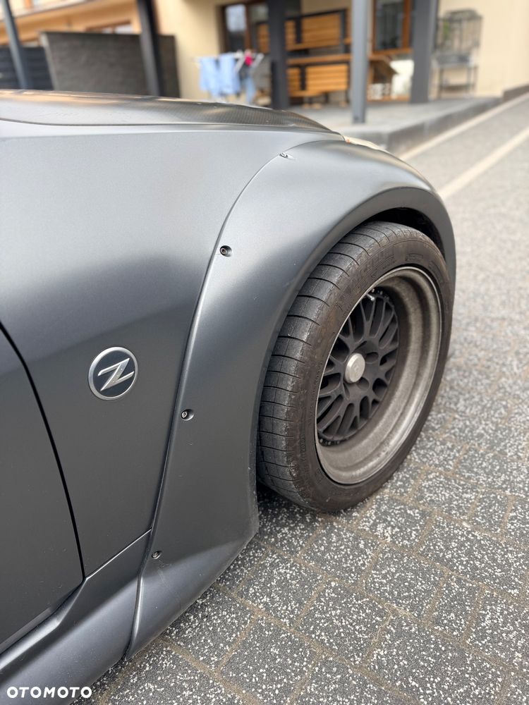 Nissan 350 Z 3.5 V6 - 8