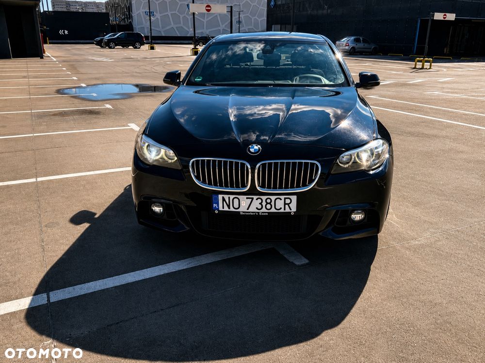 BMW Seria 5 525d xDrive - 2