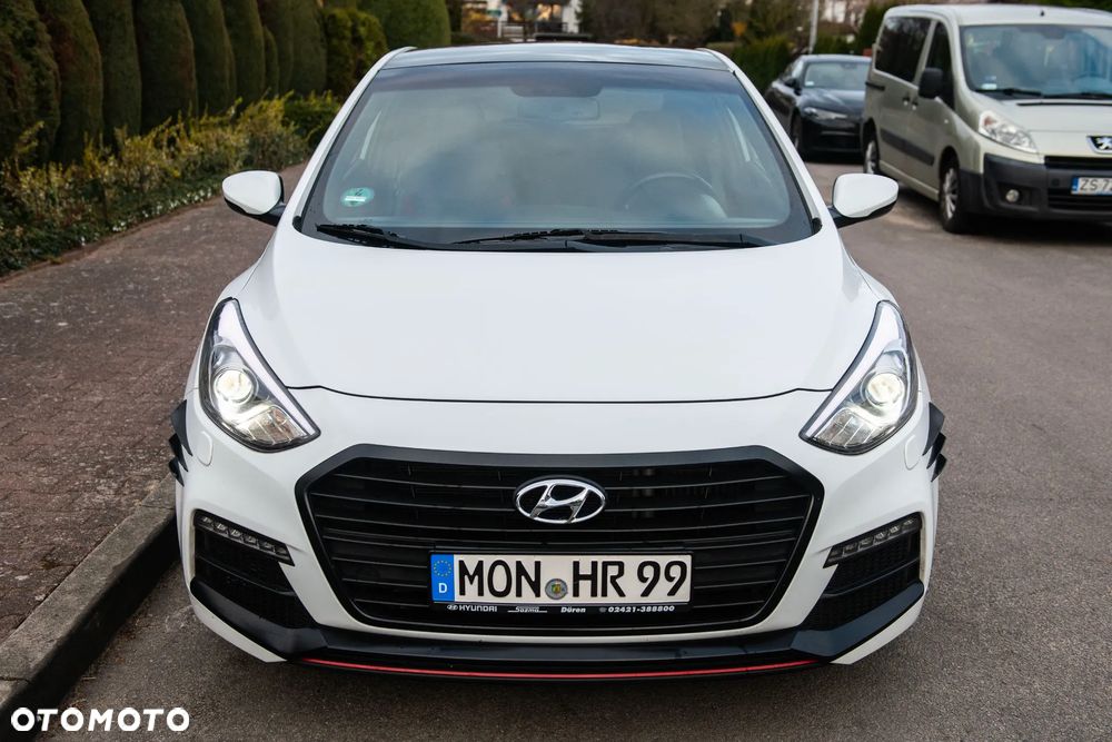 Hyundai i30 1.6 T GDI Turbo - 9