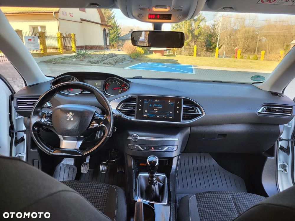 Peugeot 308 BlueHDi 130 Black Edition - 25