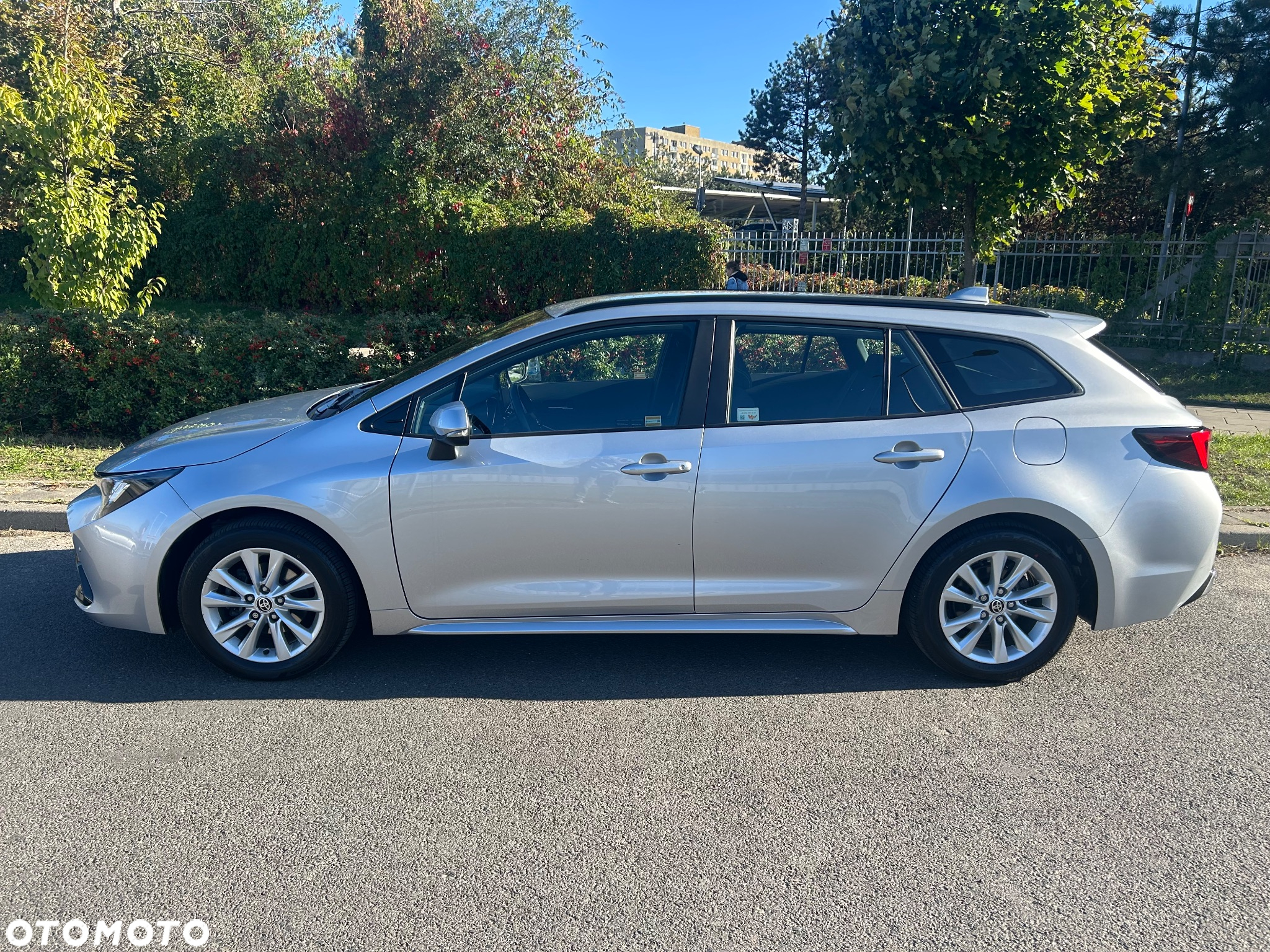 Toyota Corolla 1.8 Hybrid Style - 2