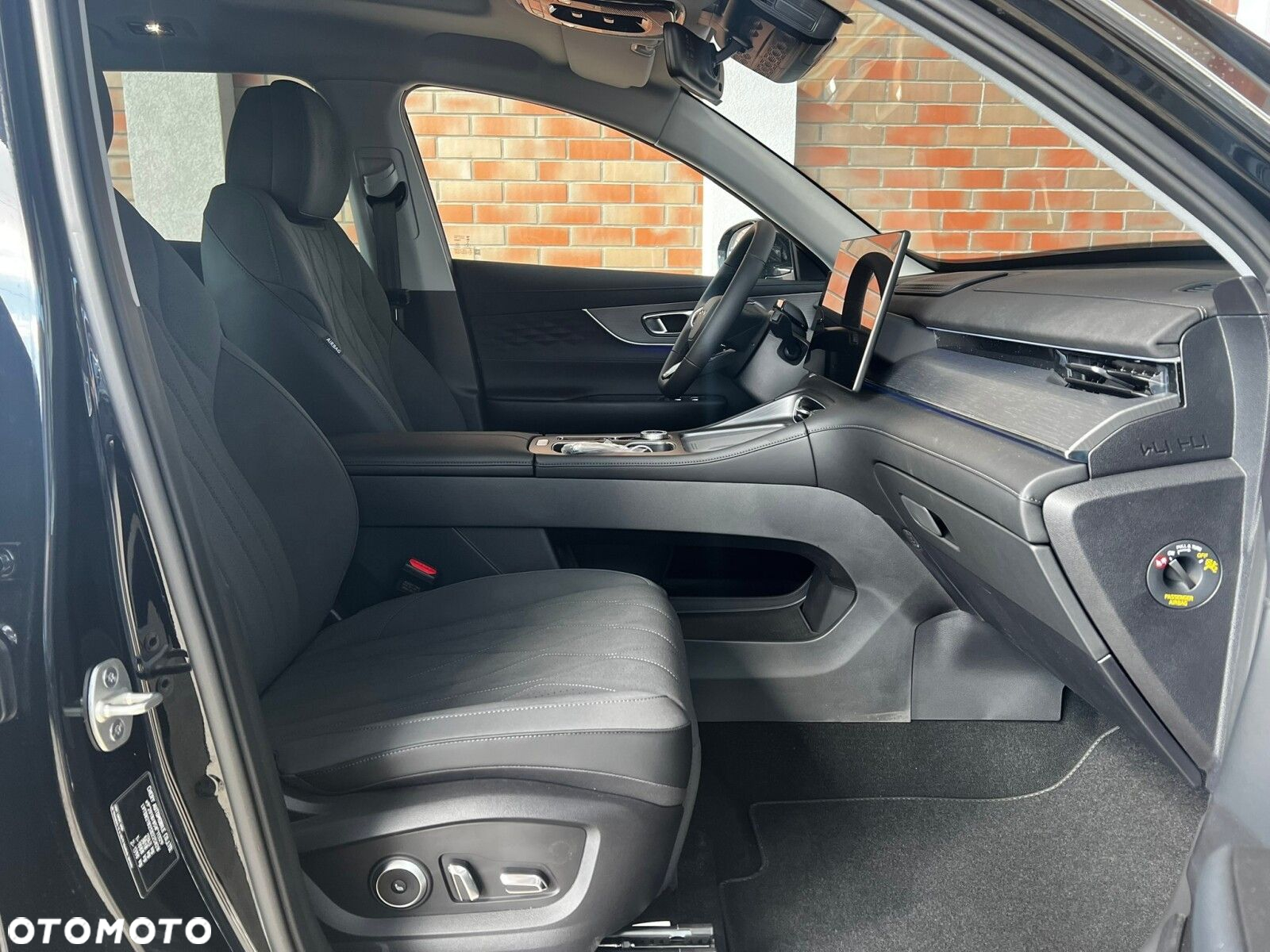 Chery Tiggo 8 - 10