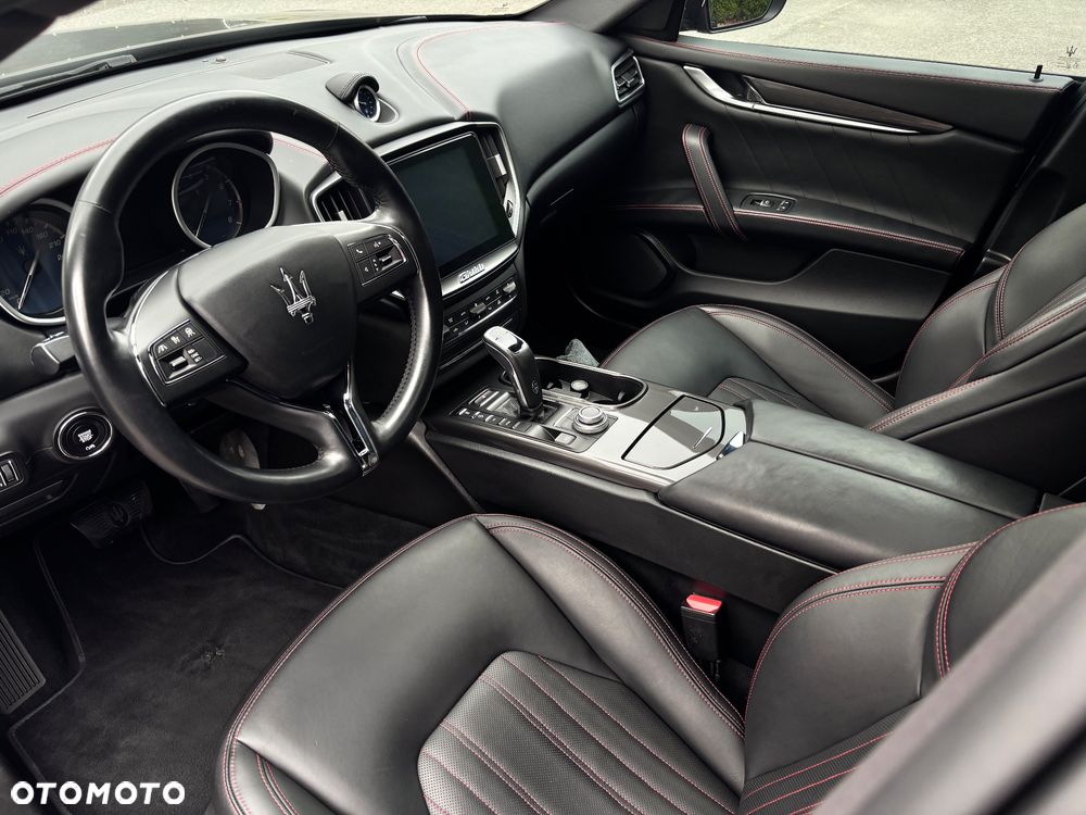 Maserati Ghibli S - 15