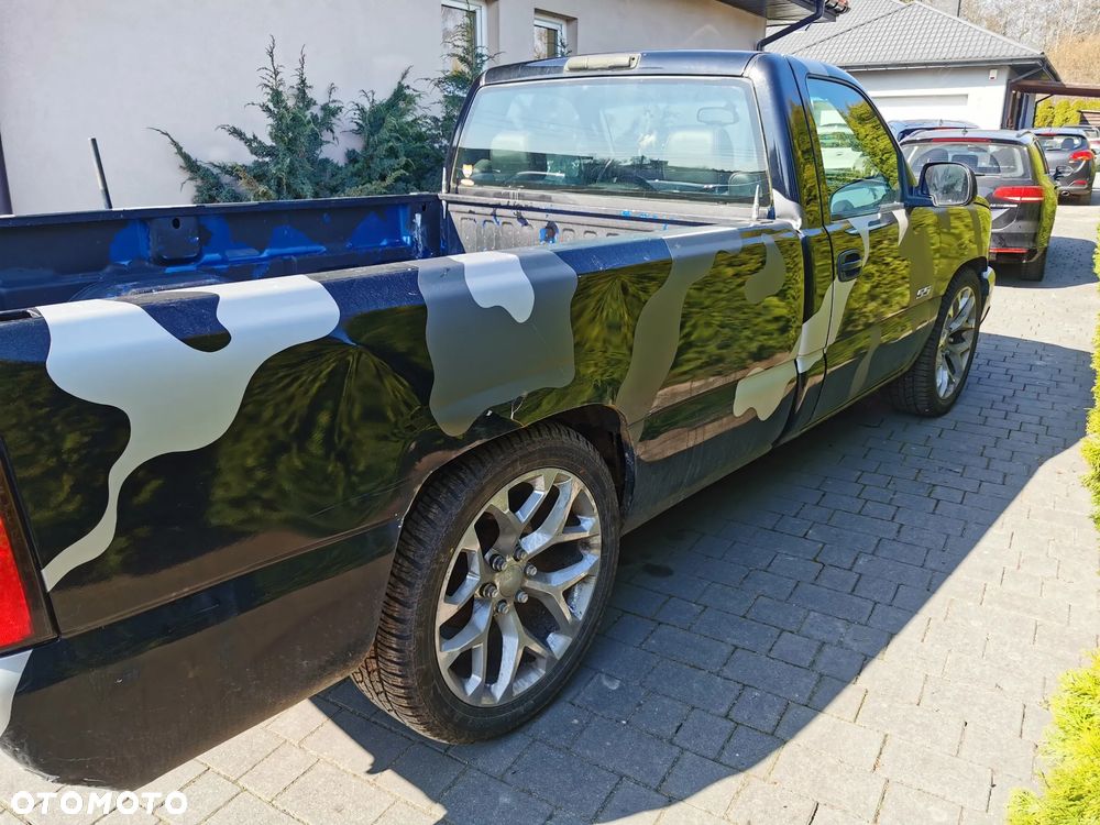 Chevrolet Silverado - 8