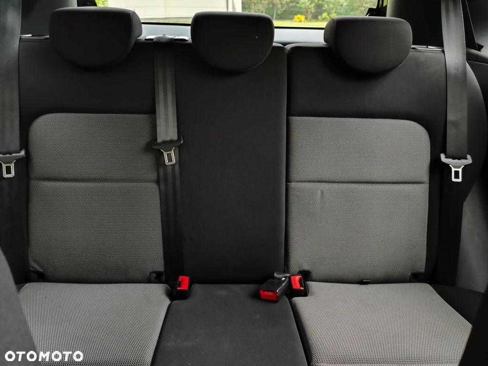 Mitsubishi Colt - 3