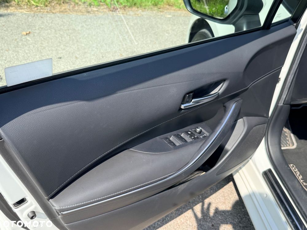 Toyota Corolla 1.8 Hybrid Comfort - 8