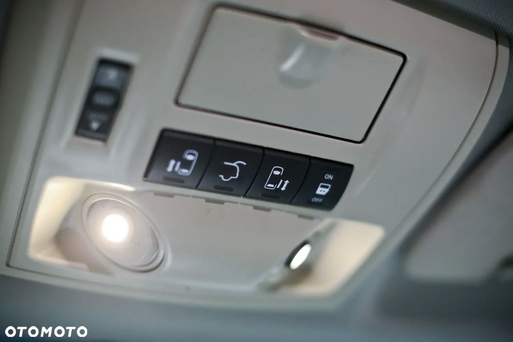 Chrysler Town & Country 3.6 Limited - 30