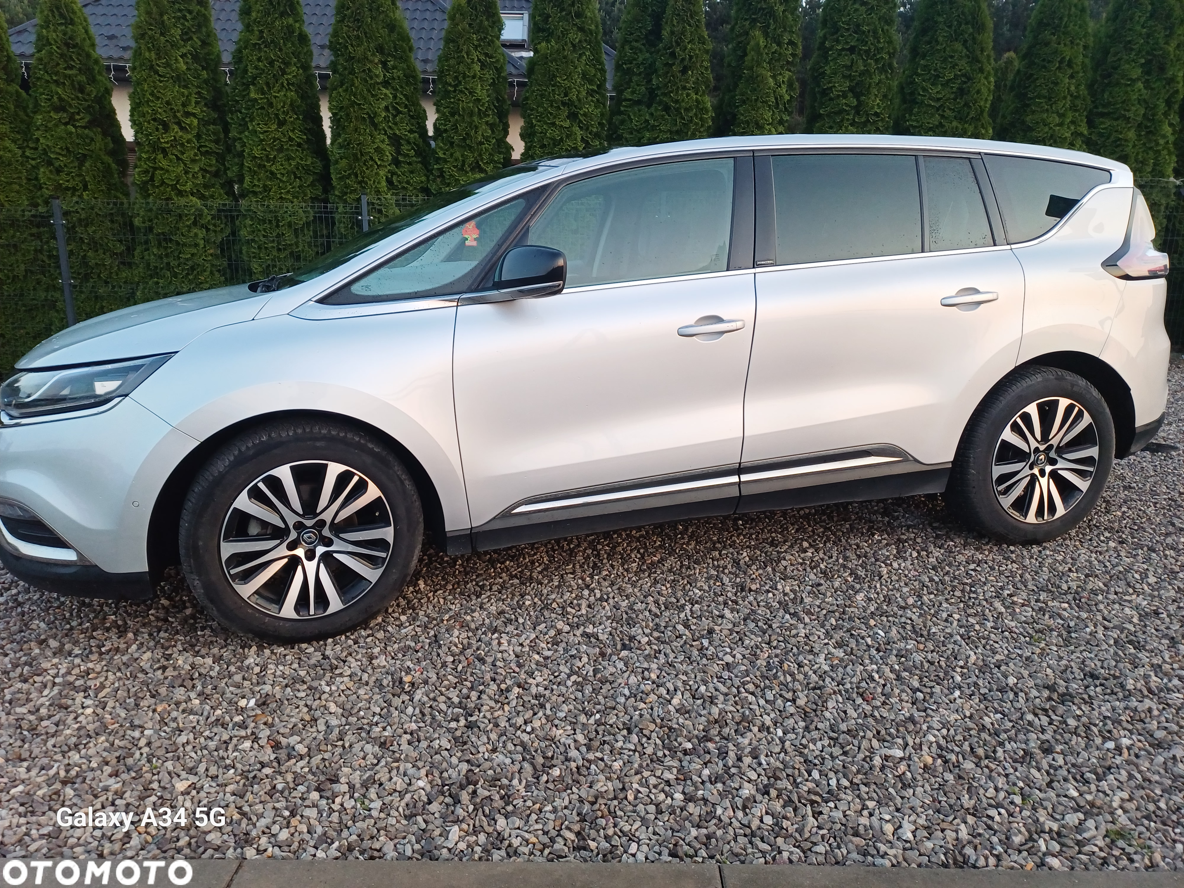 Renault Espace 1.6 dCi Energy Initiale Paris EDC - 3