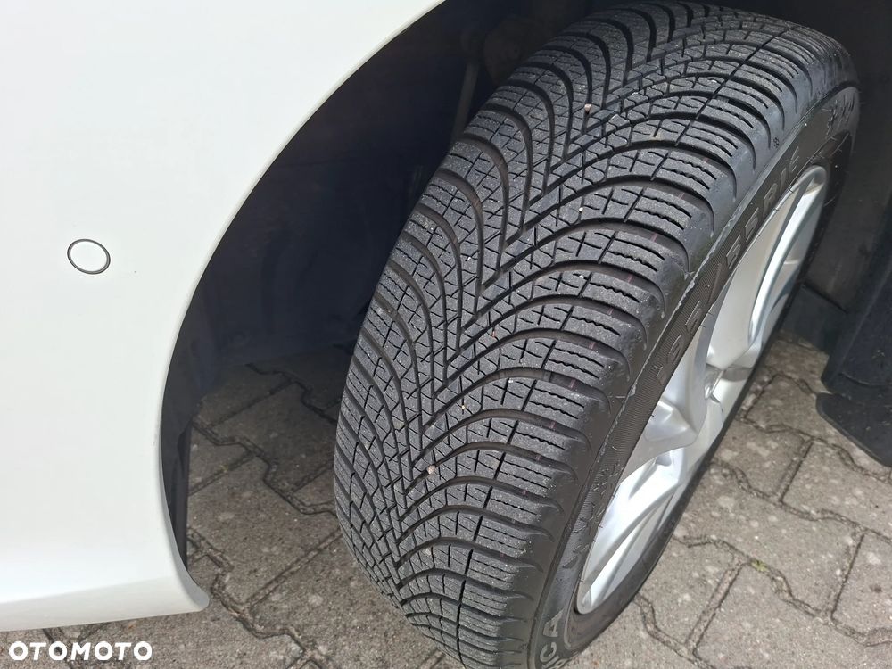 Toyota Auris Hybrid 135 Comfort - 22