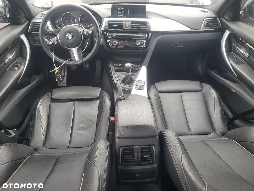 BMW Seria 3 335i xDrive Sport-Aut Sport Line - 7