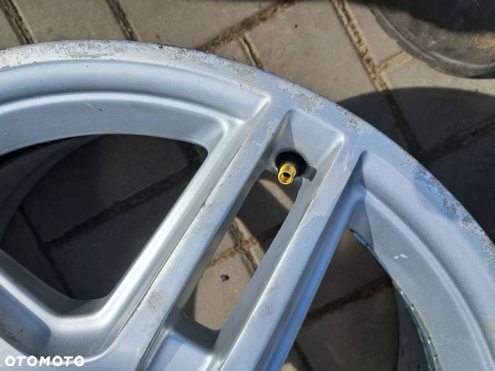 mercedes-benz w207 w204 felga aluminiowa 8.0 jx 18" et45 5x112 amg - 7