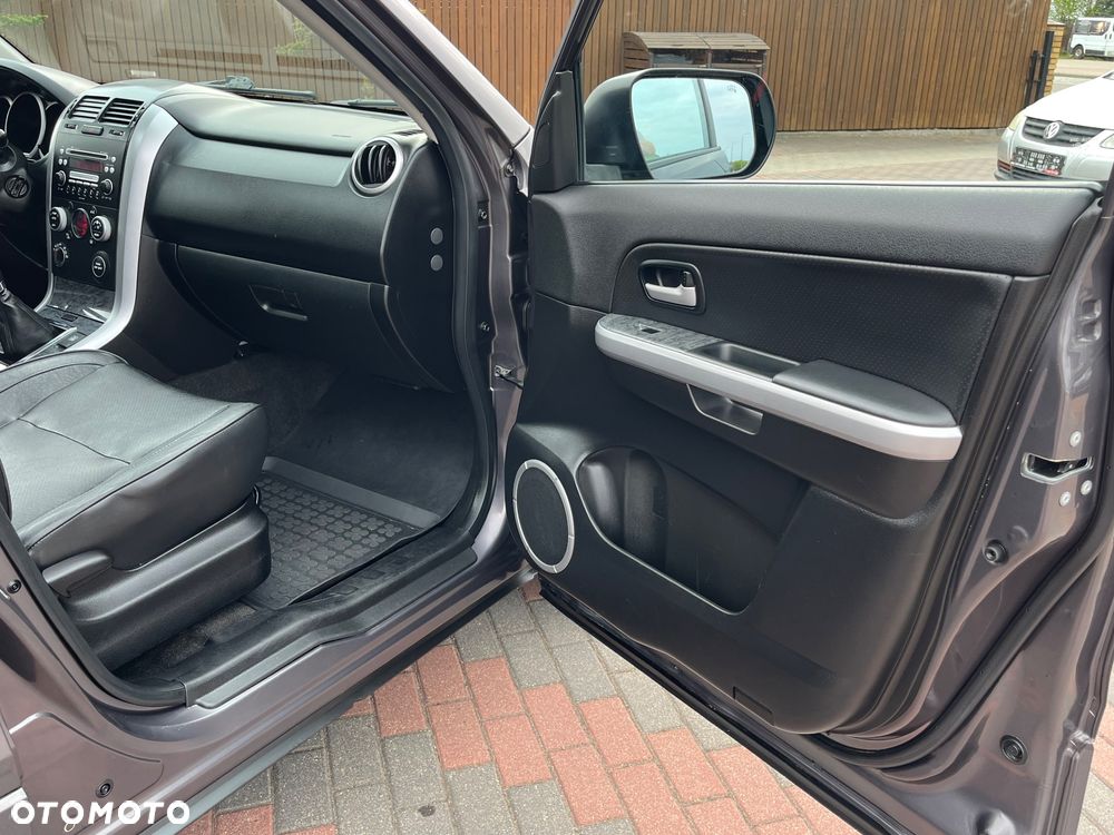 Suzuki Grand Vitara 1.9 DDiS Premium EU5 - 8
