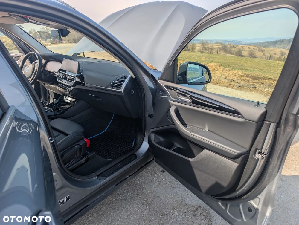 BMW X3 xDrive30e - 11