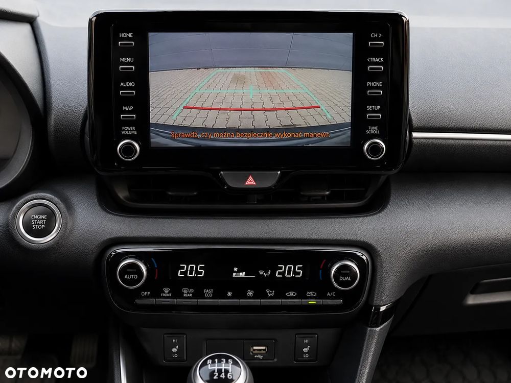 Toyota Yaris 1.5 Selection Style - 8