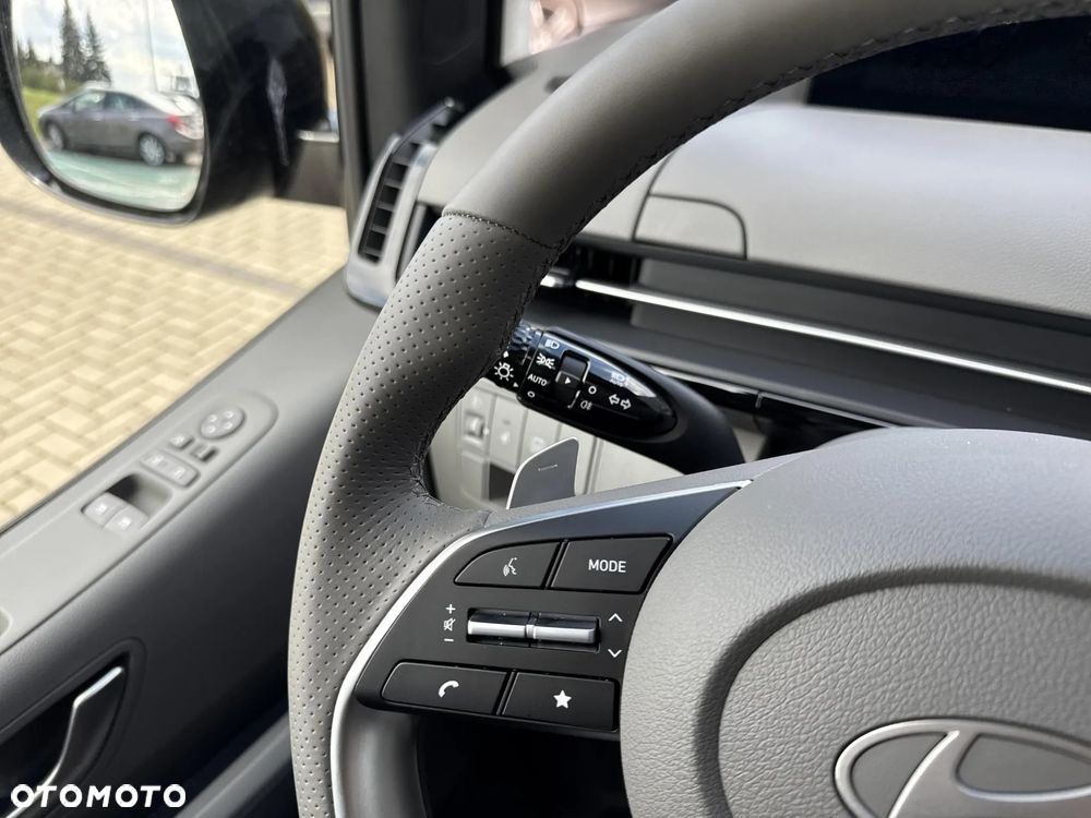 Hyundai Staria 1.6 T-GDI HEV Luxury - 21
