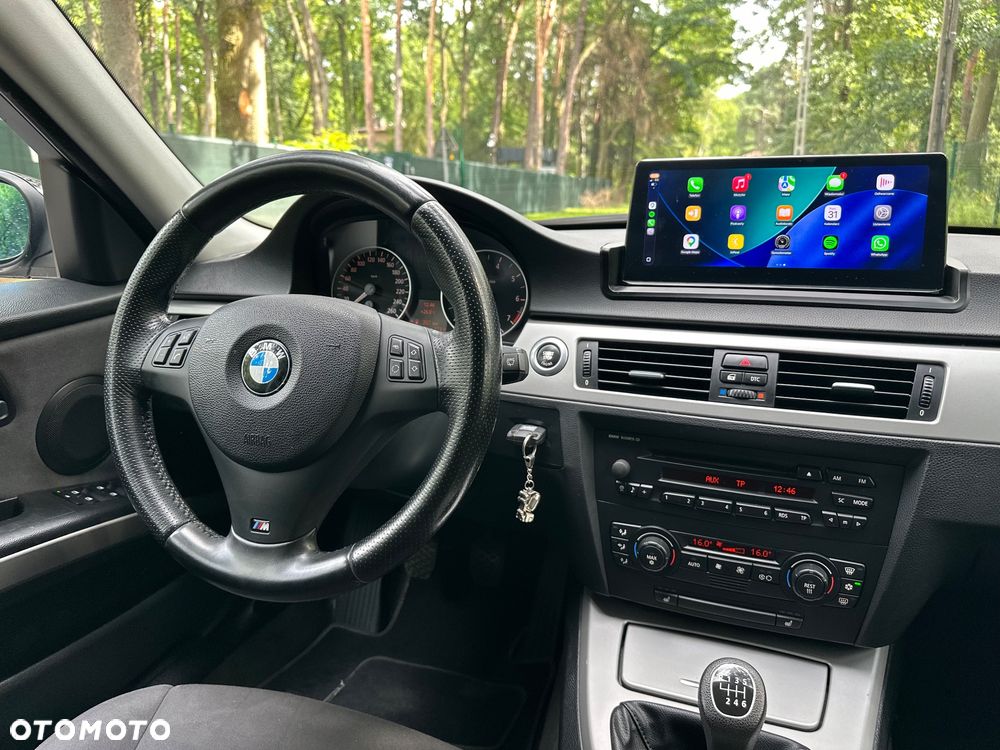 BMW Seria 3 318i - 8