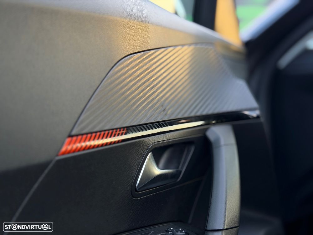 Peugeot 2008 BlueHDi 110 Active Pack - 30