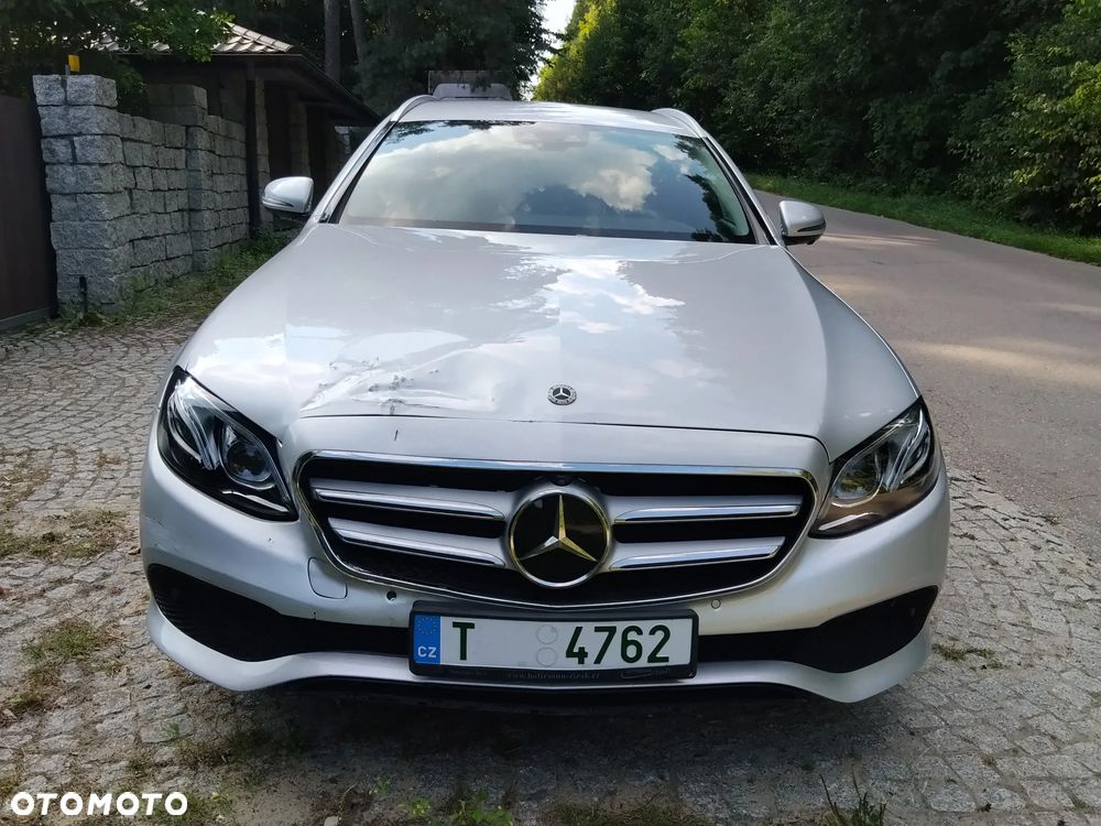 Mercedes-Benz Klasa E 220 d 4-Matic Business Edition 9G-TRONIC - 16
