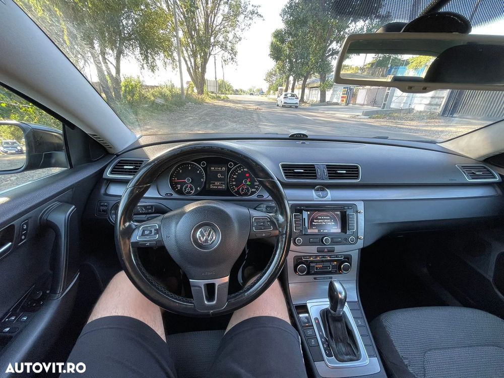 Volkswagen Passat 2.0 TDI DSG Comfortline - 11