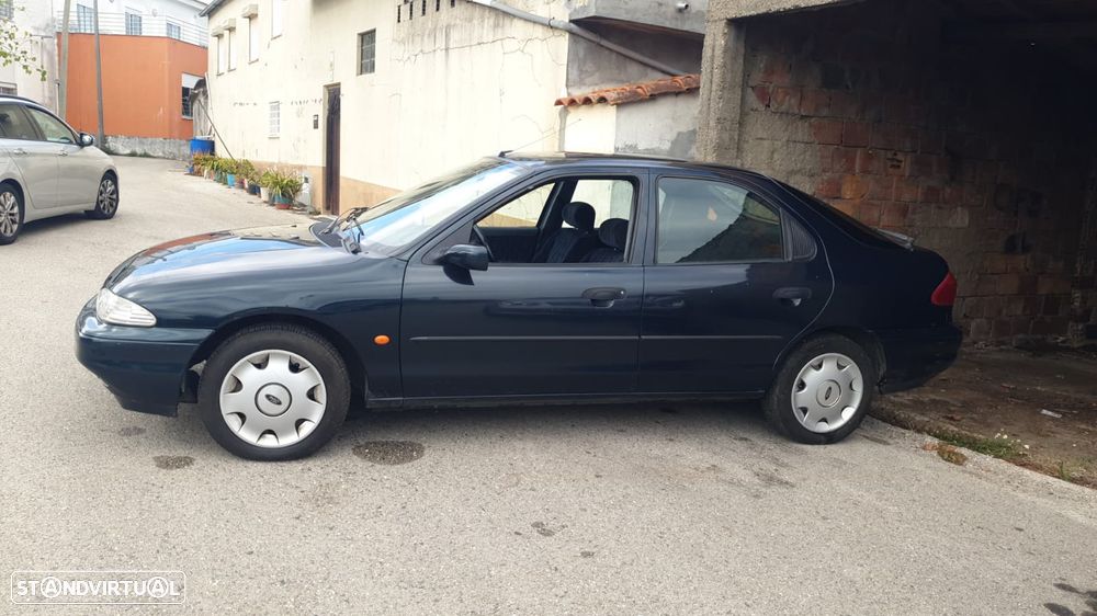 Ford Mondeo 1.6i 16V Ghia - 10