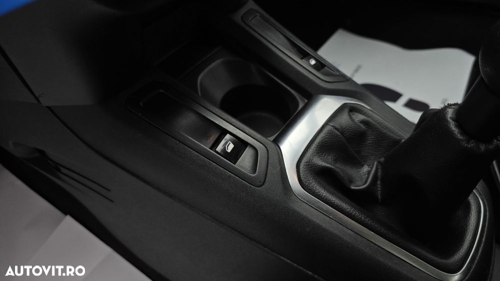 Peugeot 301 1.6 BlueHDI FAP Active - 11