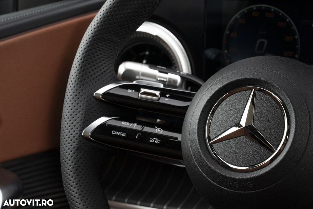Mercedes-Benz GLC - 21