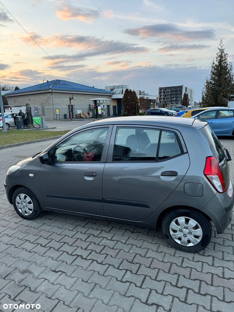 Hyundai i10 1.1 Base - 4
