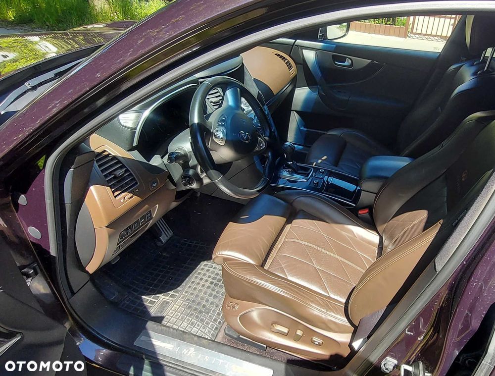 Infiniti FX - 5