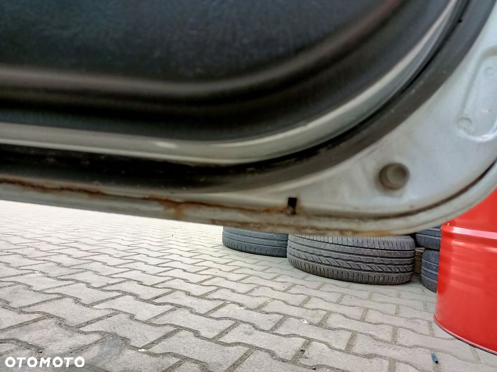 DRZWI PRAWY PRZÓD TOYOTA COROLLA E12 3D 199 - 10