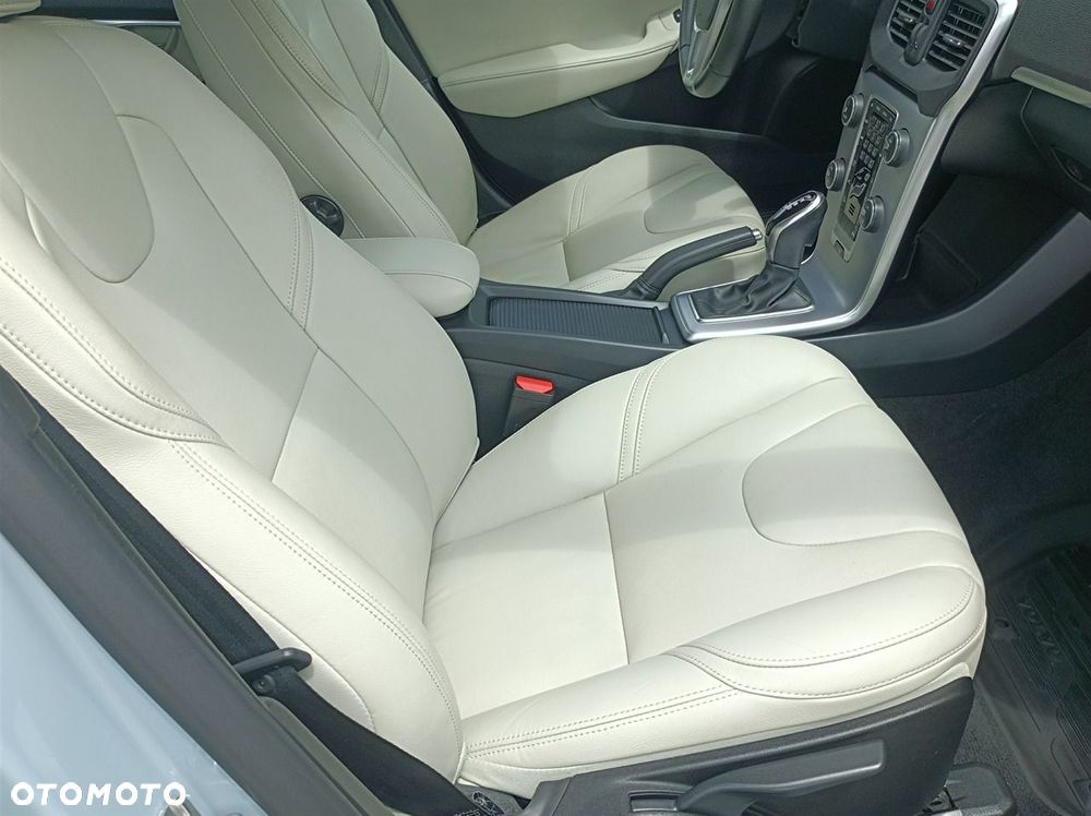Volvo V40 - 10