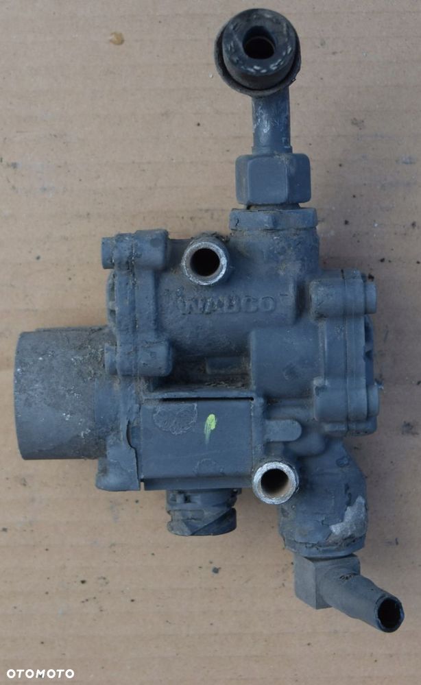 ZAWÓR ABS MODULATOR PRZÓD LEWY / PRAWY DAF XF 105 - 1