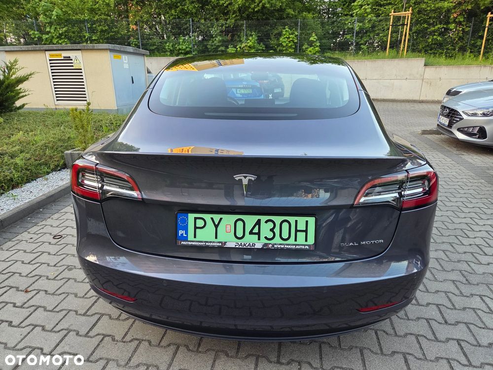 Tesla Model 3 Standard Reichweite Plus Hinterradantrieb - 9