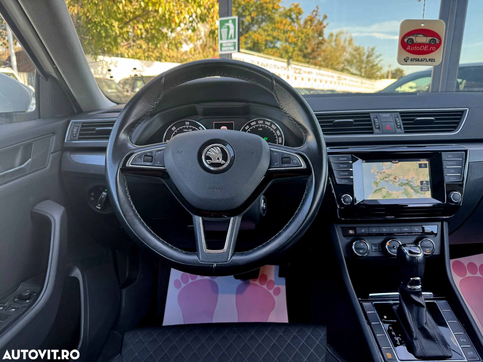 Skoda Superb 2.0 TDI DSG Style - 10
