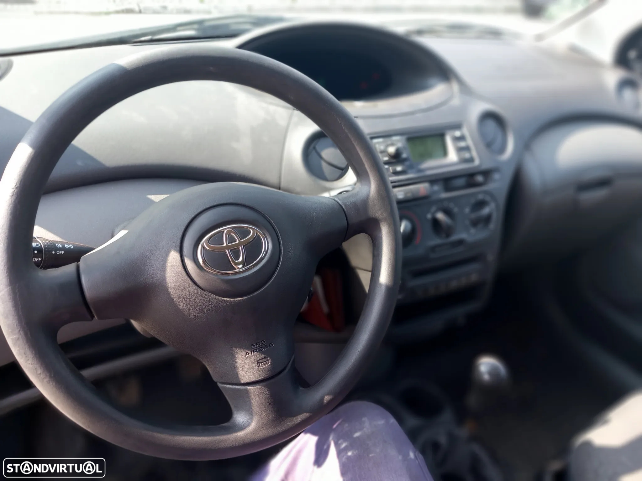 Toyota Yaris 1.0 - 4