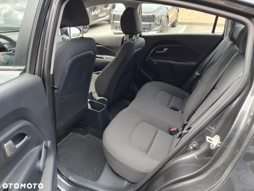 Kia Rio 1.2 M - 21