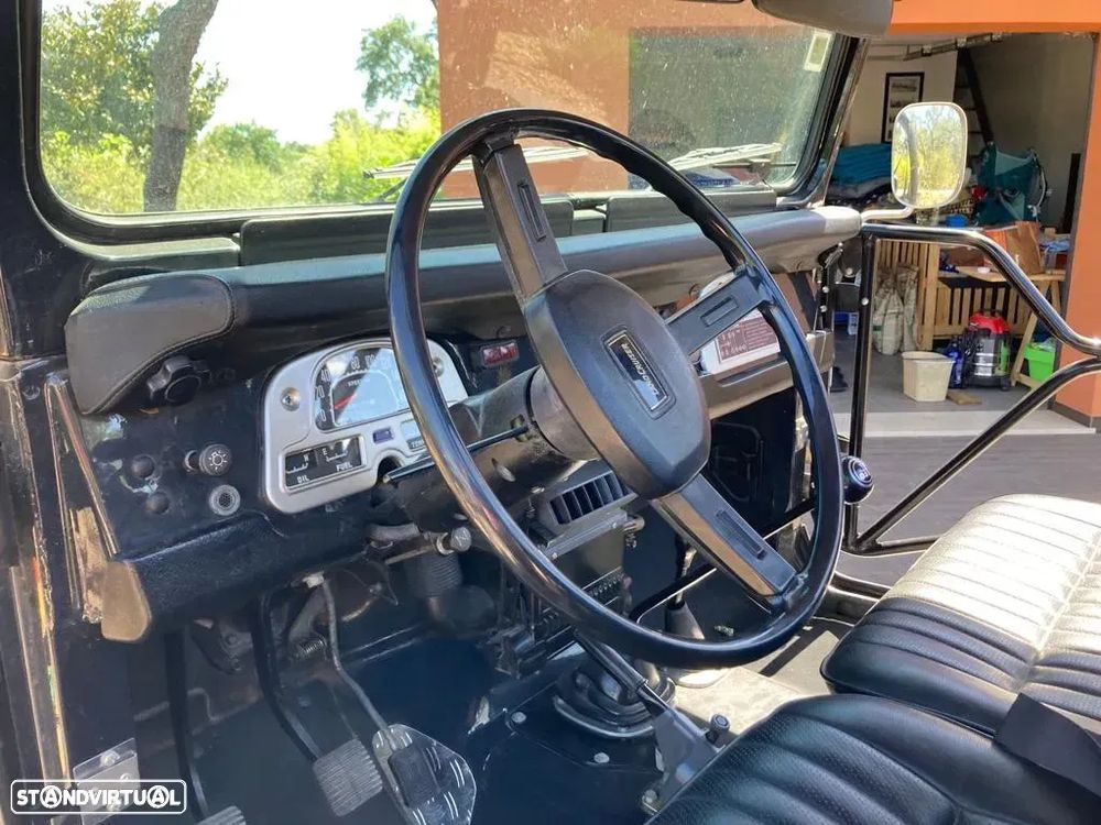 Toyota Land Cruiser - 9