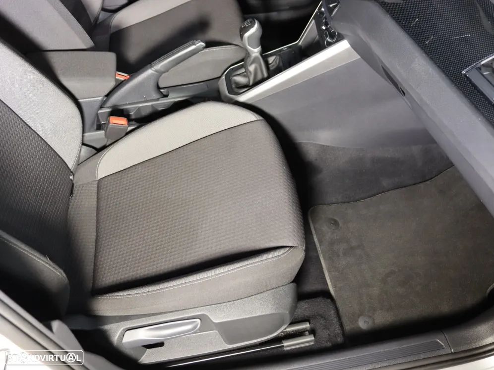VW Taigo 1.0 TSI Urban - 18