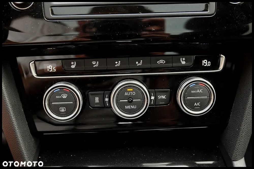 Volkswagen Passat - 8