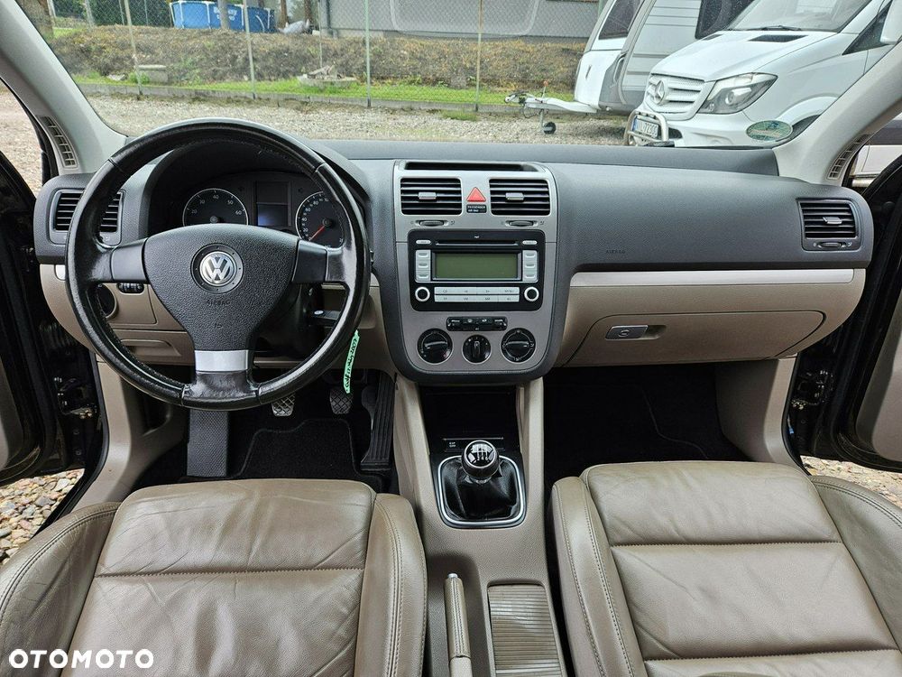 Volkswagen Golf - 12