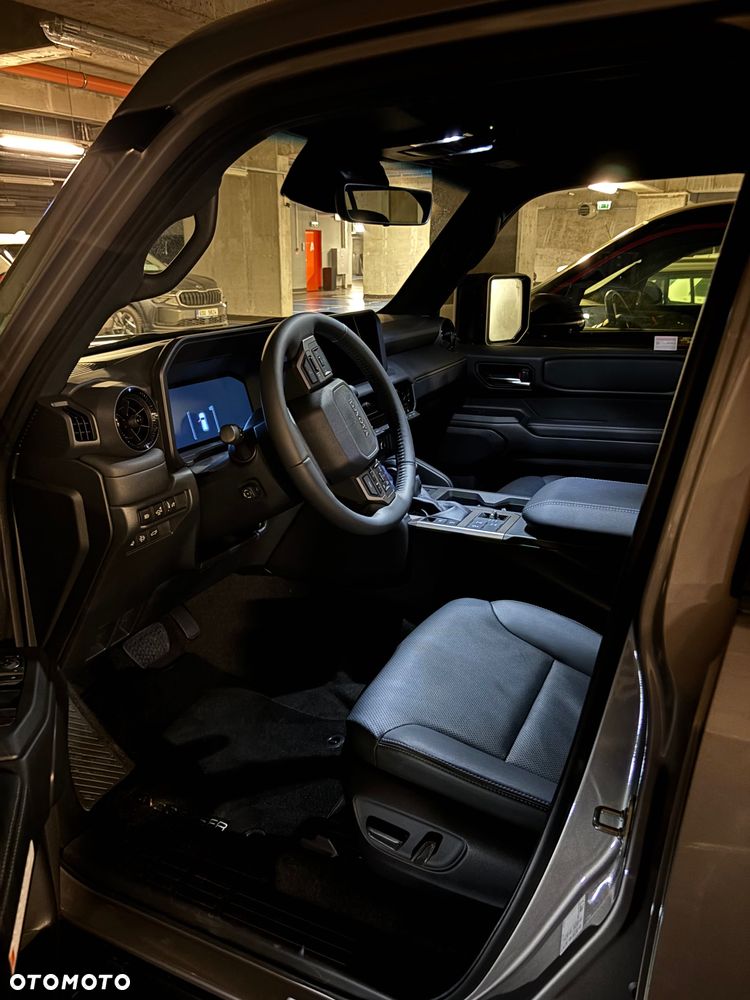 Toyota Land Cruiser - 8