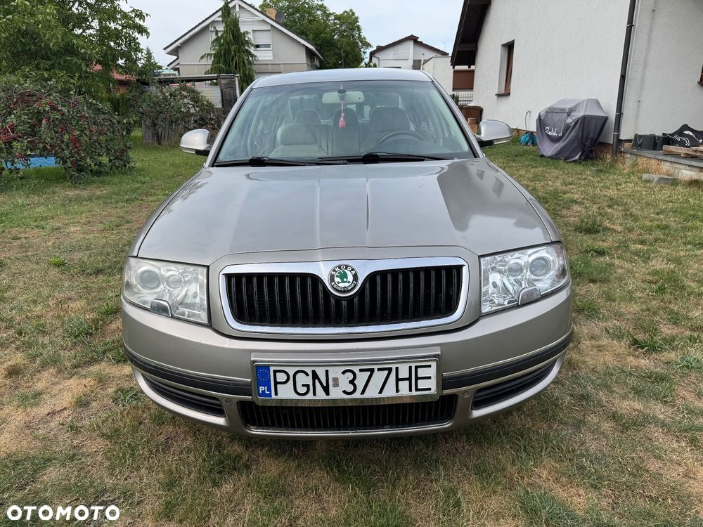 Skoda Superb 2.8 V6 Elegance Tiptr - 2