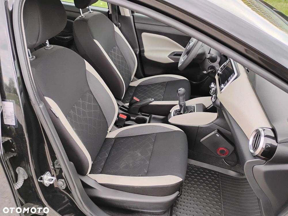 Nissan Micra 1.0 Visia Plus - 22