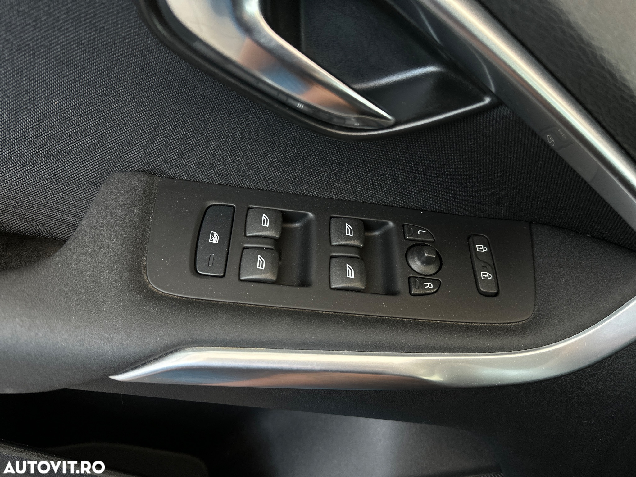 Volvo V40 D2 R-Design - 21