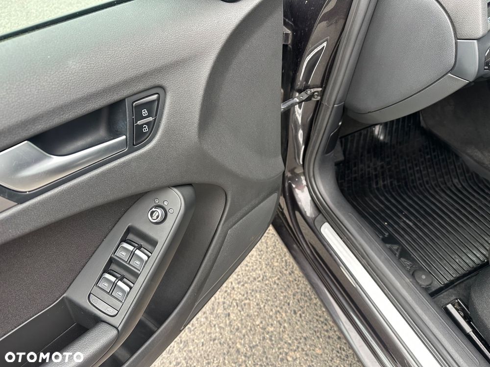Audi A4 Avant 2.0 TDI DPF Ambiente - 18