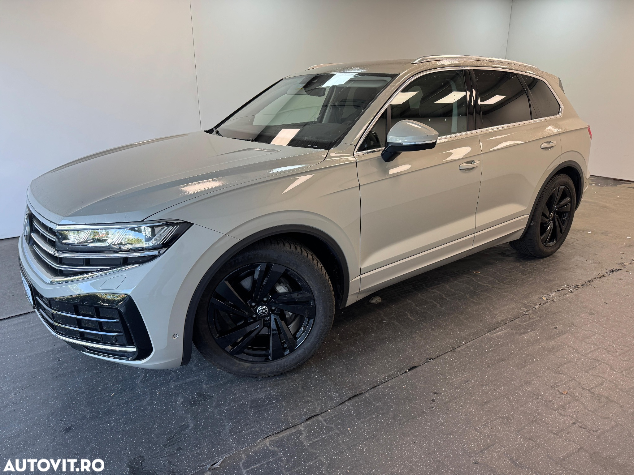 Volkswagen Touareg 3.0 V6 TDI 4Motion DPF Automatik Elegance - 32